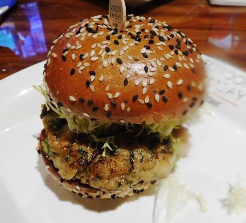LV発＞ちょっとグルメなハンバーガーなら、「Gordon Ramsay